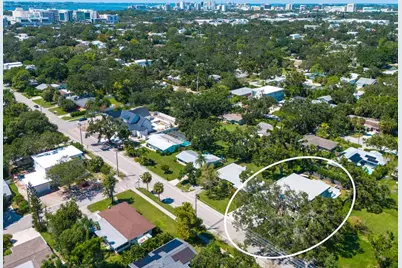 2467 Hyde Park Street, Sarasota, FL 34239 - Photo 3