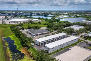 6562 Palmer Park Cir, Sarasota, FL 34238 - Photo 19