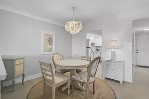 3585 Lake Bayshore Dr, Bradenton, FL 34205 - Photo 9