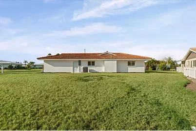 3535 Village Green Drive, Sarasota, FL 34239 - Photo 31