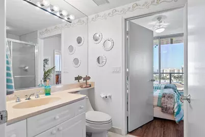 1800 Benjamin Franklin Drive #B1007, Sarasota, FL 34236 - Photo 13