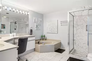 1800 Benjamin Franklin Dr, Sarasota, FL 34236 - Photo 21