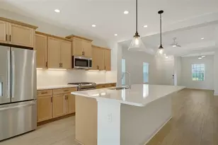 10105 Canaveral Cir, Sarasota, FL 34241 - Photo 17