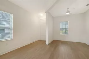 10105 Canaveral Cir, Sarasota, FL 34241 - Photo 11