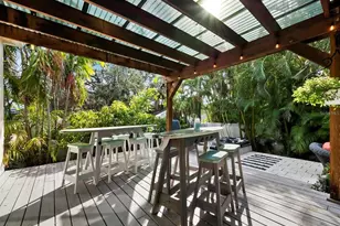 2224 Tami Sola St, Sarasota, FL 34237 - Photo 53