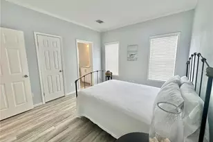 921 Faith Cir E, Bradenton, FL 34212 - Photo 11