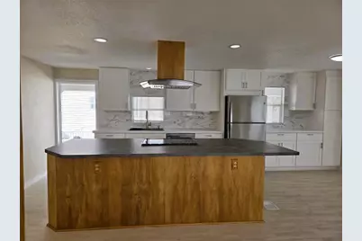 3224 Aspen Terrace, Sarasota, FL 34237 - Photo 9