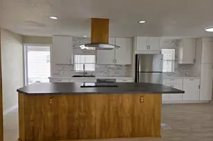 3224 Aspen Terrace, Sarasota, FL 34237 - Photo 9