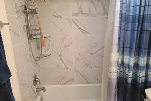 2763 Woodgate Ln, Sarasota, FL 34231 - Photo 7