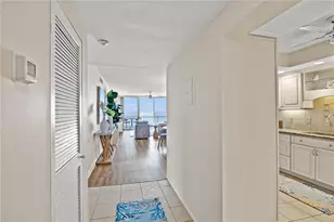 1212 Benjamin Franklin Dr, Sarasota, FL 34236 - Photo 3