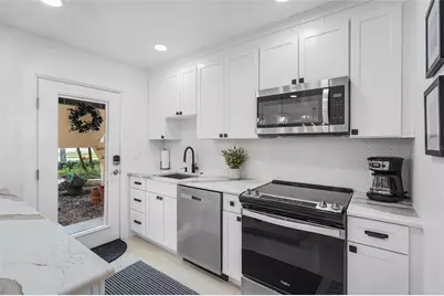 137 Avenida Messina #2, Sarasota, FL 34242 - Photo 19