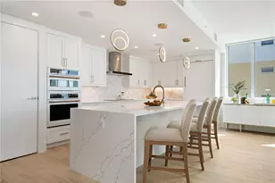 1035 Seaside Dr, Sarasota, FL 34242 - Photo 11