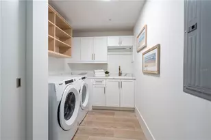 1035 Seaside Dr, Sarasota, FL 34242 - Photo 29