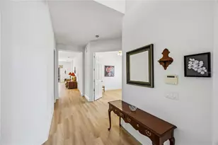 4218 64th Dr E, Sarasota, FL 34243 - Photo 3