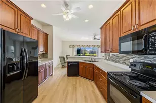 4218 64th Dr E, Sarasota, FL 34243 - Photo 13