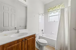 4218 64th Dr E, Sarasota, FL 34243 - Photo 15