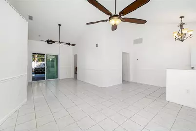 5742 Forester Oak Court, Sarasota, FL 34243 - Photo 9