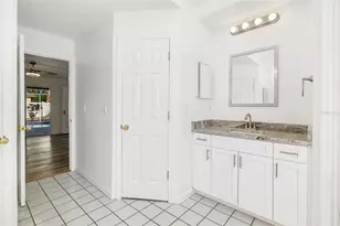 5742 Forester Oak Ct, Sarasota, FL 34243 - Photo 31