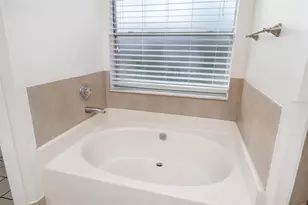 5742 Forester Oak Ct, Sarasota, FL 34243 - Photo 33