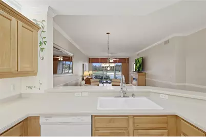 8422 Wethersfield Run #104, Lakewood Ranch, FL 34202 - Photo 9