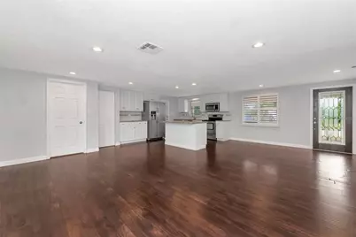 2707 Bigelow Dr, Sarasota, FL 34239 - Photo 5