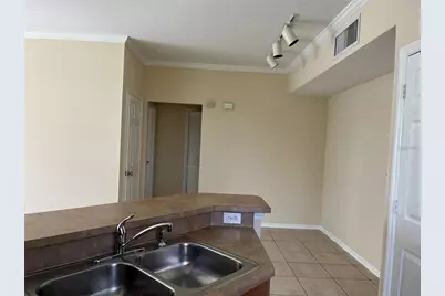 5521 Rosehill Road #103, Sarasota, FL 34233 - Photo 7