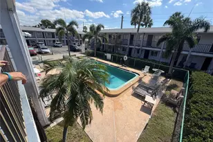 3101 Bee Ridge Rd, Sarasota, FL 34239 - Photo 3