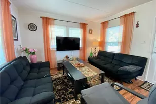 2511 18th St W, Bradenton, FL 34205 - Photo 11