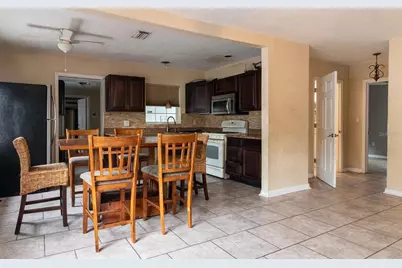 1502 13th Street W, Bradenton, FL 34205 - Photo 9