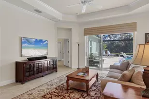 3620 Woodcliff Lk Ter, Sarasota, FL 34243 - Photo 17