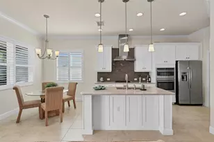 3620 Woodcliff Lk Ter, Sarasota, FL 34243 - Photo 7