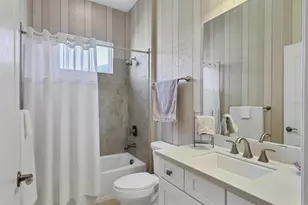 3620 Woodcliff Lk Ter, Sarasota, FL 34243 - Photo 27