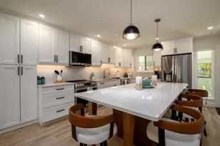 1801 Gulf Dr N, Bradenton Beach, FL 34217 - Photo 5