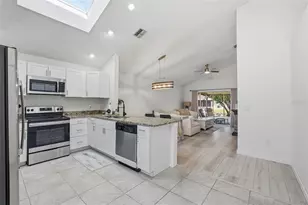 4003 38th St W, Bradenton, FL 34205 - Photo 9