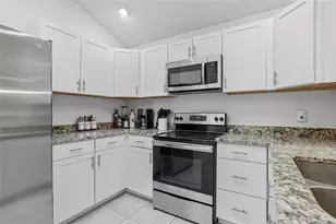 4003 38th St W, Bradenton, FL 34205 - Photo 13