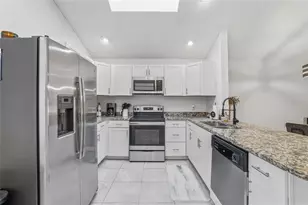 4003 38th St W, Bradenton, FL 34205 - Photo 11