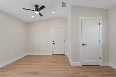 1021 15th Street, Palm Harbor, FL 34683 - Photo 9