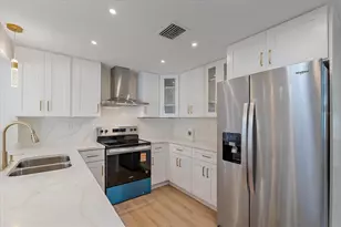 1021 15th St, Palm Harbor, FL 34683 - Photo 13