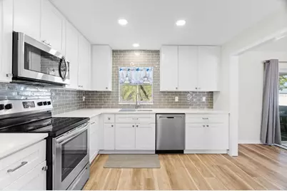 2302 15th Street W, Palmetto, FL 34221 - Photo 7