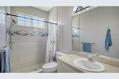 201 28th Street W, Palmetto, FL 34221 - Photo 25