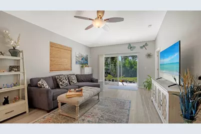 201 28th Street W, Palmetto, FL 34221 - Photo 9