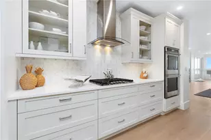 340 Gulf of Mexico Dr, Longboat Key, FL 34228 - Photo 9