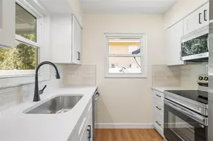 354 Burke Rd, Venice, FL 34293 - Photo 15