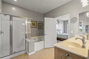 1274 Burgos Dr, Sarasota, FL 34238 - Photo 23