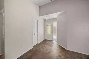 4113 Carriage Dr, Sarasota, FL 34241 - Photo 7