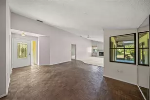 4113 Carriage Dr, Sarasota, FL 34241 - Photo 9