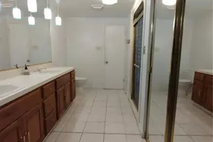 312 W Cornelius Cir, Sarasota, FL 34232 - Photo 21