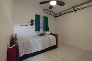 312 W Cornelius Cir, Sarasota, FL 34232 - Photo 99