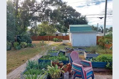 312 W Cornelius Circle, Sarasota, FL 34232 - Photo 9