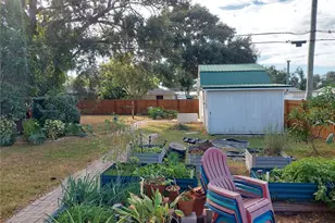 312 W Cornelius Cir, Sarasota, FL 34232 - Photo 9